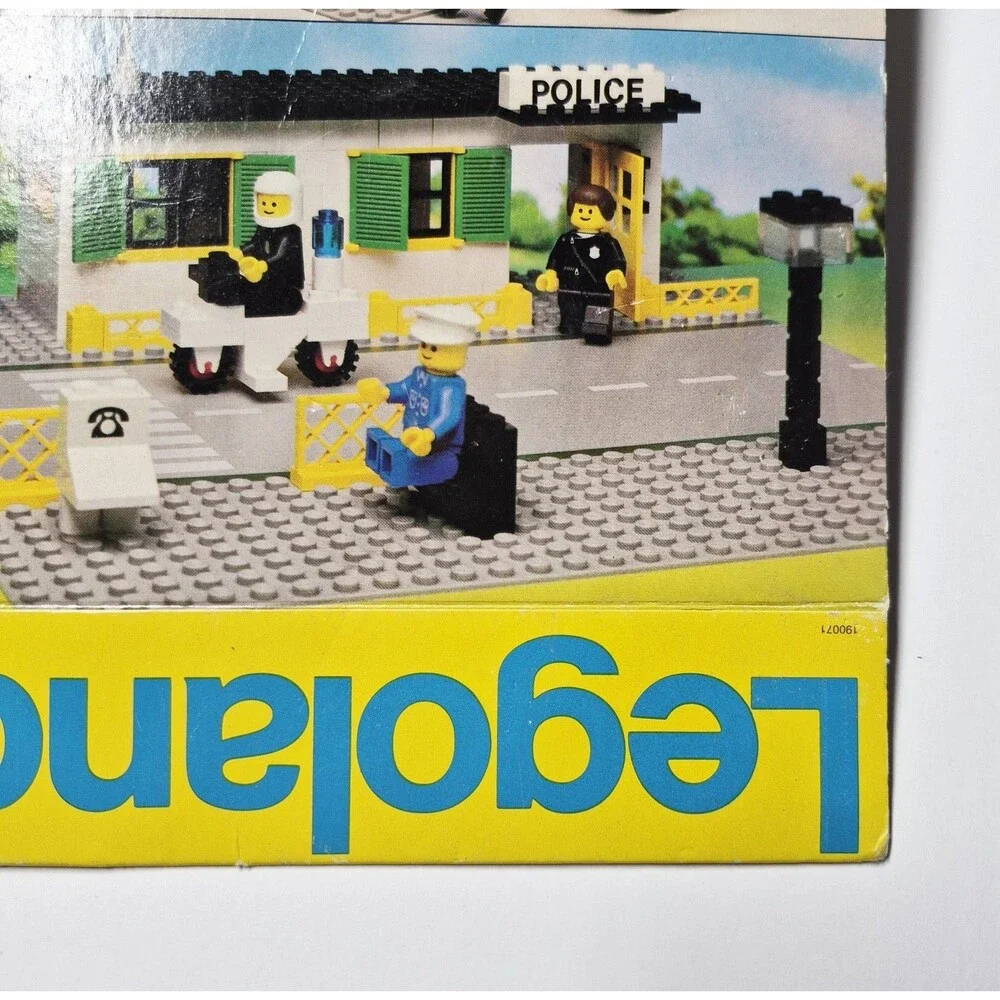 LEGO 588 Empty OUTER FLAP Box ONLY Legoland Police Headquarters 1979 FLAT Town